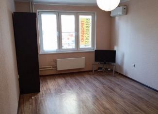 Сдаю 1-ком. квартиру, 40 м2, Краснодар, проспект имени писателя Знаменского, 15, микрорайон Почтовый