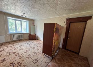 Продам комнату, 18 м2, Кумертау, улица 60 лет БАССР, 5