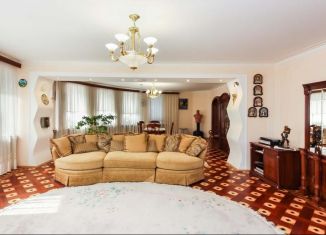 Продам 3-ком. квартиру, 242.6 м2, Тюмень, улица Котовского, 1/2