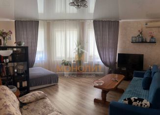 Продам 2-ком. квартиру, 69.2 м2, Горячий Ключ, улица Кириченко, 3Б