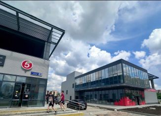 Сдается в аренду торговая площадь, 136 м2, Челябинская область, улица Академика Макеева, 10А