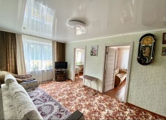 Продаю 4-ком. квартиру, 58 м2, Республика Башкортостан, бульвар Салавата Юлаева, 47