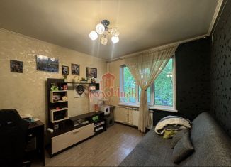 Продаю 2-ком. квартиру, 43 м2, Сергиев Посад, улица Мира, 4