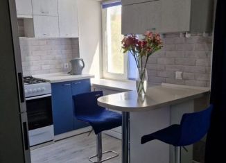 Сдается в аренду 2-комнатная квартира, 40 м2, Курган, улица Пушкина, 98