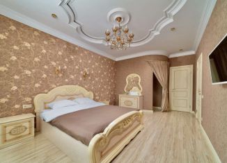 Сдается в аренду 3-комнатная квартира, 88 м2, Сочи, улица Юных Ленинцев, 10, микрорайон Центральный