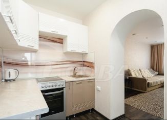 Продаю двухкомнатную квартиру, 43.5 м2, Тюмень, улица Шишкова, 17