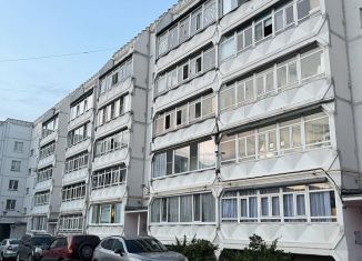 Двухкомнатная квартира в аренду, 49 м2, Череповец, Ленинградская улица, 49