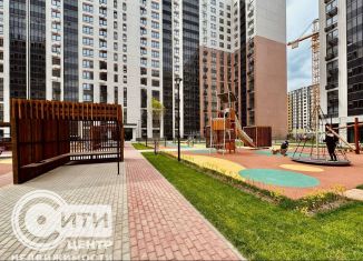 Продам двухкомнатную квартиру, 65.6 м2, Воронеж, улица Пескова