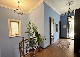 Продаю дом, 360 м2, Махачкала, улица Ахульго