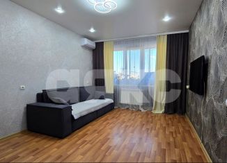 Продается 2-ком. квартира, 56.9 м2, Татарстан, улица Рифката Гайнуллина, 4