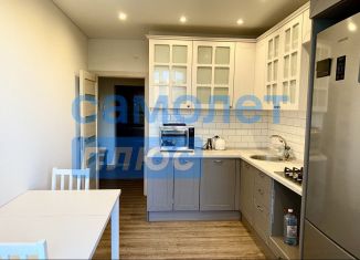 Продаю 1-ком. квартиру, 37.5 м2, Калининград, Юбилейная улица, 10