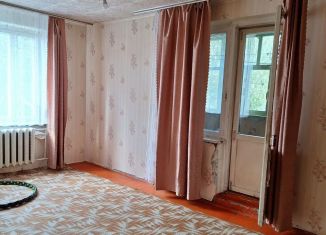 Продается 2-ком. квартира, 50 м2, Орловская область, улица Кузьмина, 1