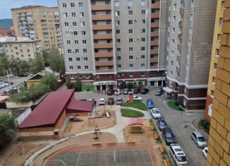 Продается 2-ком. квартира, 77.4 м2, Чита, улица Курнатовского, 8