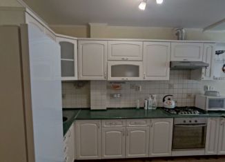 Аренда трехкомнатной квартиры, 70 м2, Кропоткин, 1-й микрорайон, 52