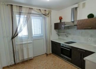 Продам двухкомнатную квартиру, 42 м2, посёлок Берёзовый, улица имени Туполева А.Н., 1