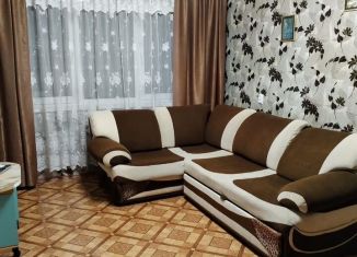 Продаю 3-ком. квартиру, 59.1 м2, Кингисепп, Большая Советская улица, 18