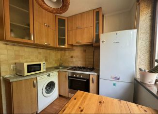 Сдается двухкомнатная квартира, 42.7 м2, Краснодар, Ставропольская улица, микрорайон Черемушки