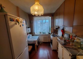 Продается 3-комнатная квартира, 61 м2, Белорецк, улица 50 лет Октября, 46