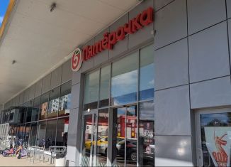 Продается торговая площадь, 681 м2, Москва, Лобненская улица, 14