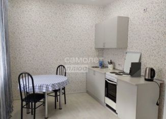 Сдаю 2-ком. квартиру, 53 м2, Абакан, улица Пушкина, 3