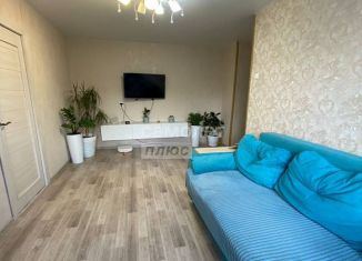 Продаю четырехкомнатную квартиру, 60.1 м2, Туймазы, улица Комарова, 29