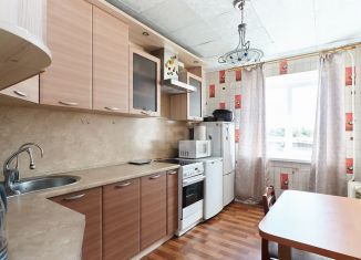 Продается 3-ком. квартира, 64 м2, Тюмень, Первомайская улица, 60