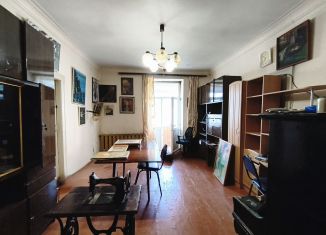 Продам трехкомнатную квартиру, 72 м2, Чебоксары, проспект Ленина, 21, Ленинский район