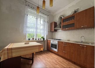 Продажа 2-ком. квартиры, 52 м2, Челябинск, улица Тарасова, 46