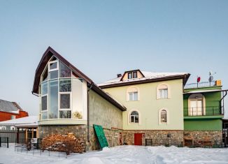 Продам коттедж, 360 м2, Среднеуральск, улица Ленина, 82