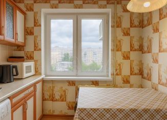 Продаю 3-ком. квартиру, 63 м2, Крым, Кечкеметская улица, 192