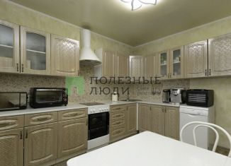 Продам трехкомнатную квартиру, 120.2 м2, Благовещенск, улица Кантемирова, 23