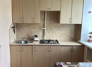 Продается 2-комнатная квартира, 45 м2, Стерлитамак, улица Комарова, 14