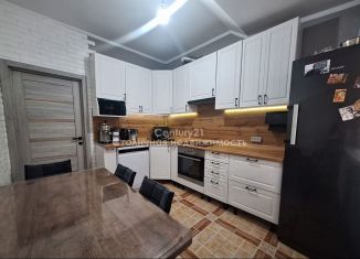 Продается 2-ком. квартира, 52.1 м2, посёлок Российский, улица Ратной Славы, 7