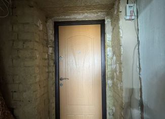 Продажа 1-ком. квартиры, 35 м2, Оренбург, улица Конституции СССР, 1/1