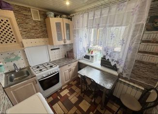 Продается 2-ком. квартира, 44.2 м2, Тихвин, 1-й микрорайон, 26