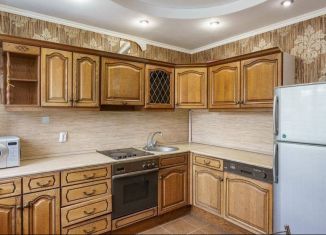 Продаю 3-ком. квартиру, 86.7 м2, Тюмень, улица Орджоникидзе, 50А