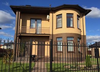 Сдам в аренду дом, 250 м2, деревня Нефедьево, Лазурная улица, 96А