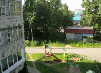 Трехкомнатная квартира на продажу, 67 м2, Коми, улица Орджоникидзе, 49