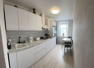 Продам трехкомнатную квартиру, 66.3 м2, Бахчисарай, Советская улица, 12