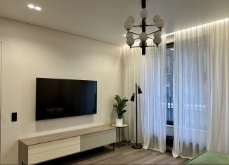 Продается трехкомнатная квартира, 90 м2, Санкт-Петербург, проспект Шаумяна, 14, метро Ладожская