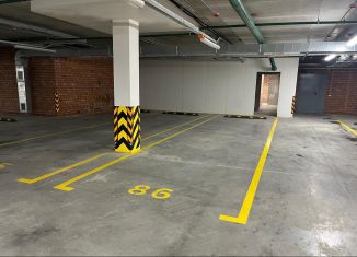 Сдача в аренду машиноместа, 30 м2, Обнинск, улица Славского, 10