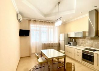 Продаю 2-ком. квартиру, 88.1 м2, Тюмень, улица Шиллера