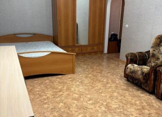 Сдаю в аренду многокомнатную квартиру, 38 м2, Йошкар-Ола, улица Васильева, 6В, микрорайон 9Б