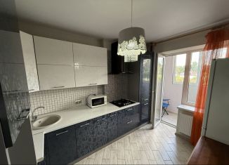 Продаю однокомнатную квартиру, 39.5 м2, Калининград, улица Лукашова, 14