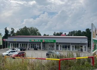 Торговая площадь на продажу, 946 м2, село Павловка, улица Страупе, 19