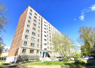 Продам 2-ком. квартиру, 42.4 м2, Екатеринбург, Железнодорожный район, улица Пехотинцев, 17