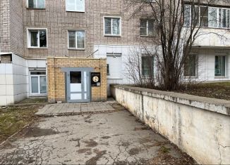 Торговая площадь в аренду, 81 м2, Киров, улица Крупской, 5