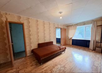 Продам 3-ком. квартиру, 40.5 м2, Сарапул, улица Азина, 138