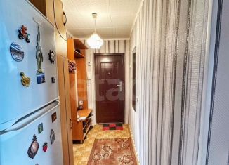 Продам 2-ком. квартиру, 42 м2, посёлок городского типа Усть-Донецкий, улица Ленина, 15/2