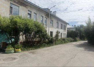 Трехкомнатная квартира на продажу, 72.6 м2, Магадан, улица Шандора Шимича, 16